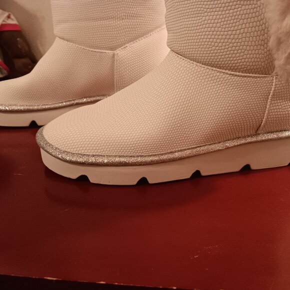 J.Lo Calrice Boots, 8-1/2 medium, White - Picture 5 of 8